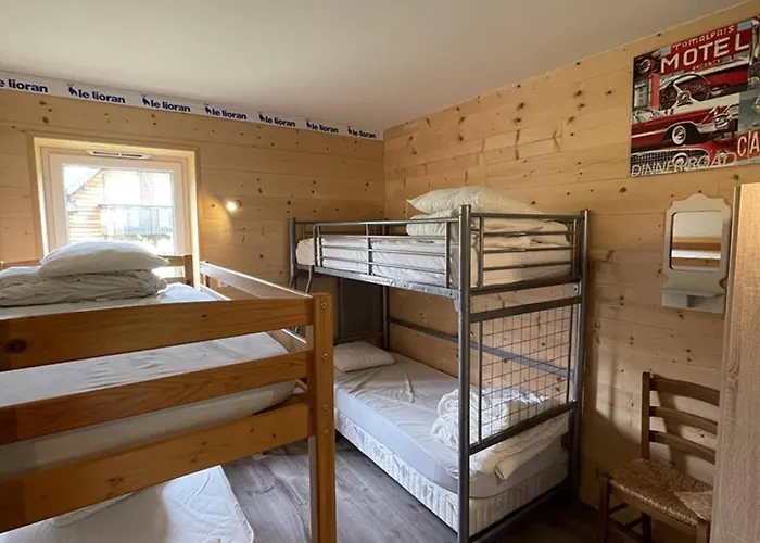 Apartment **appartement T3 Avec Terrasse, Parking Et Proche Pistes** - Fr-1-787-48 Laveissiere